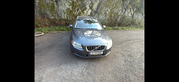Volvo V70 13 of 16