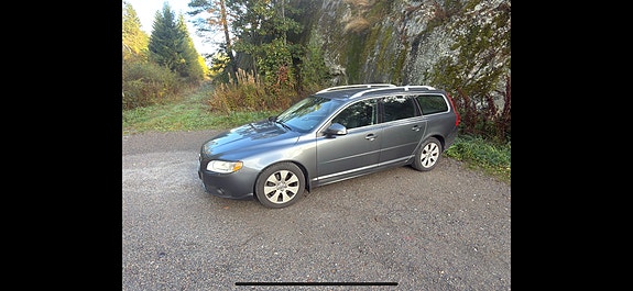 Volvo V70 11 of 16