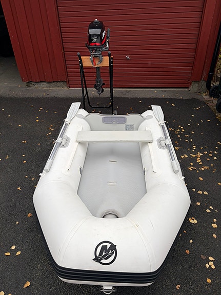Quicksilver Tendy AirDeck 240 med Mercury 4 hk motor 3 of 15