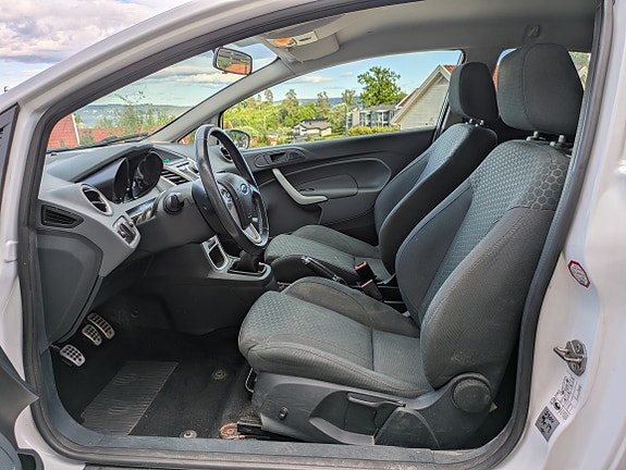 Ford Fiesta 9 of 20