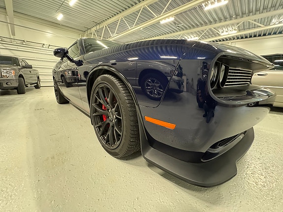Dodge Challenger 18 of 30