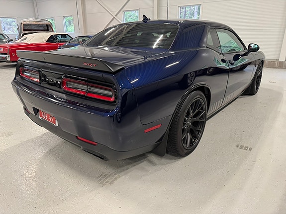 Dodge Challenger 19 of 30