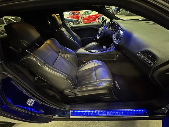 Dodge Challenger 29 of 30