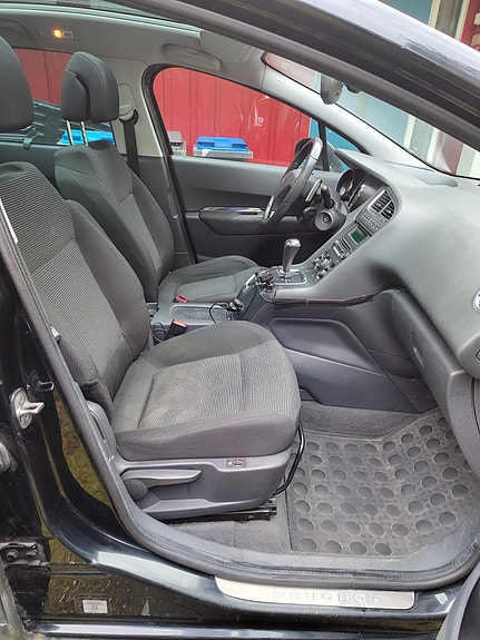 Peugeot 5008 13 of 17