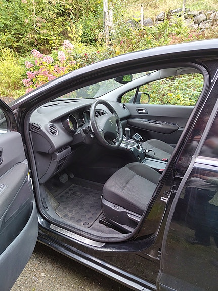 Peugeot 5008 11 of 17