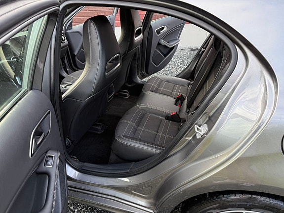 Mercedes-Benz A180 d 12 of 16