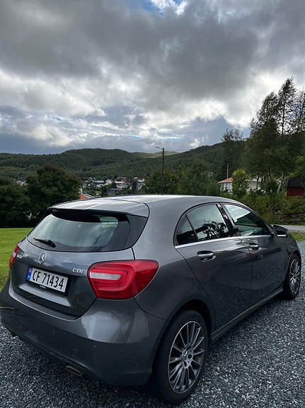 Mercedes-Benz A180 d 3 of 16