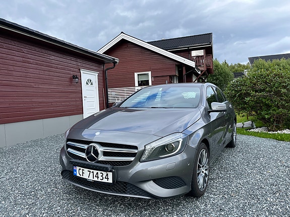 Mercedes-Benz A180 d 2 of 16