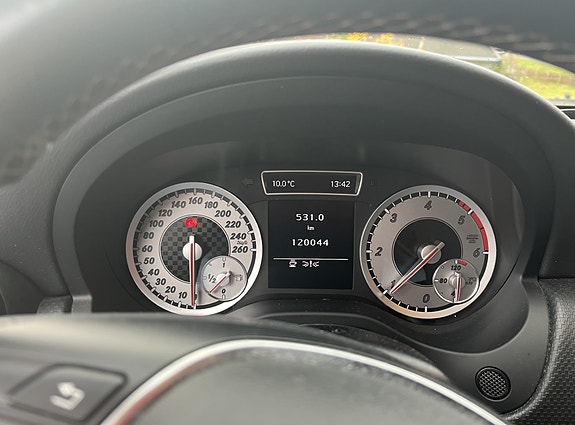 Mercedes-Benz A180 d 14 of 16