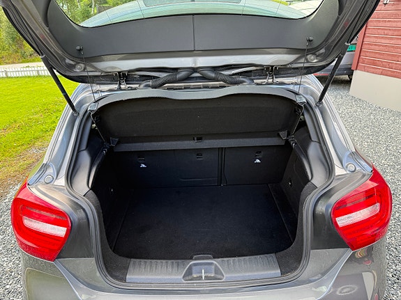 Mercedes-Benz A180 d 11 of 16