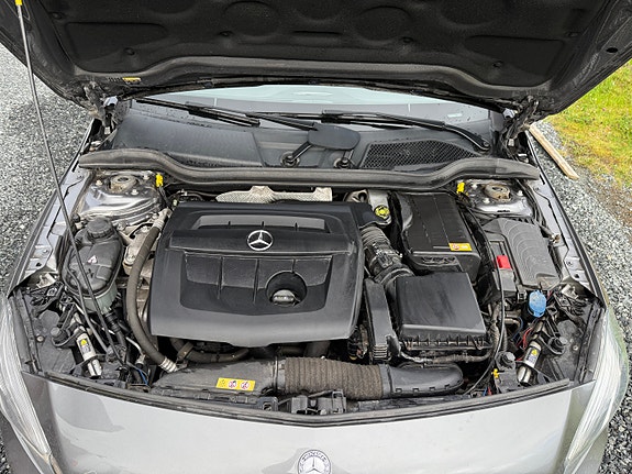 Mercedes-Benz A180 d 5 of 16