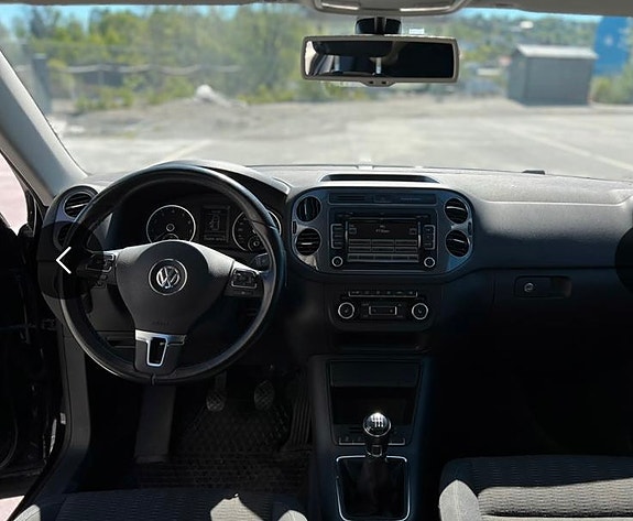 Volkswagen Tiguan 9 of 16