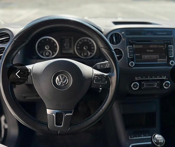 Volkswagen Tiguan 10 of 16