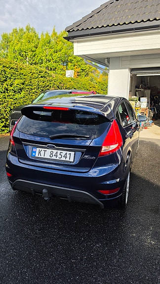 Ford Fiesta 10 of 12