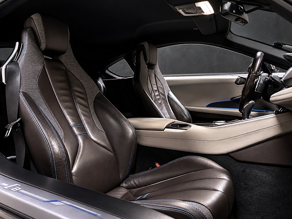 BMW i8 8 of 26
