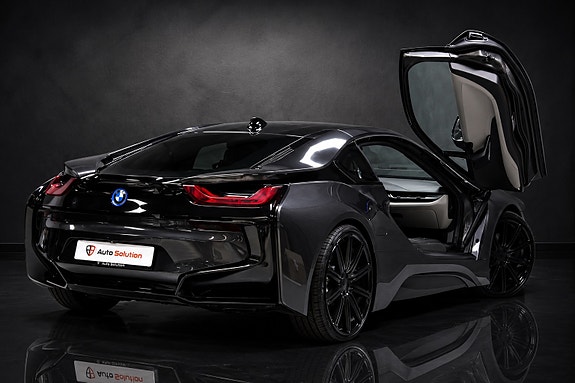 BMW i8 4 of 26