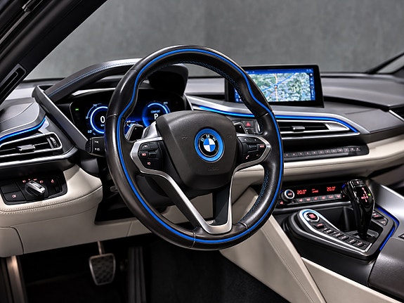 BMW i8 12 of 26