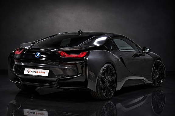 BMW i8 3 of 26