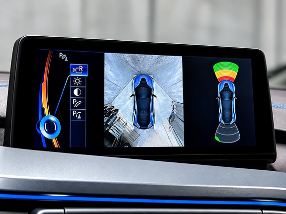 BMW i8 17 of 26