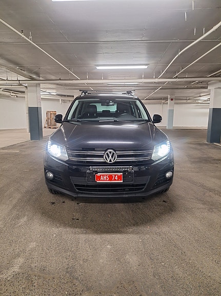 Volkswagen Tiguan 2 of 24