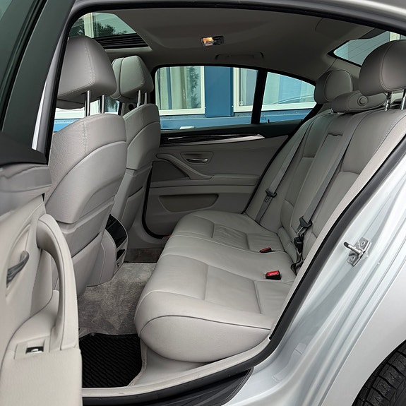 BMW 530d 13 of 30