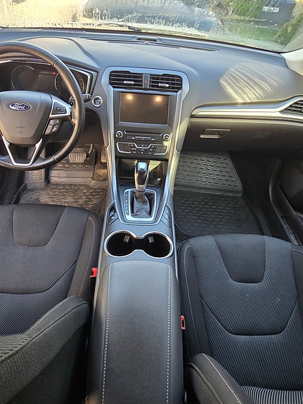 Ford Mondeo 15 of 30