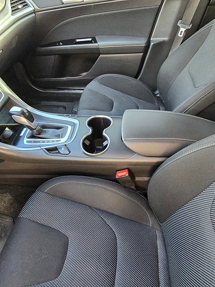 Ford Mondeo 23 of 30