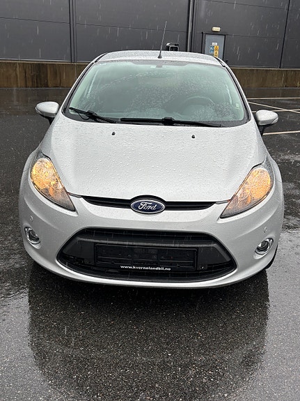 Ford Fiesta 2 of 22