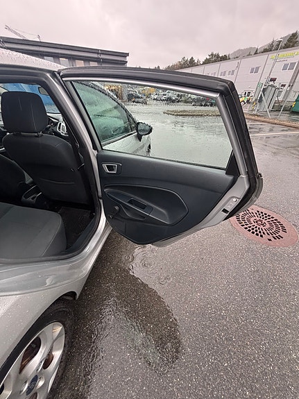 Ford Fiesta 7 of 22