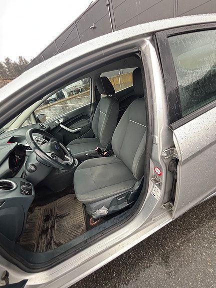Ford Fiesta 15 of 22