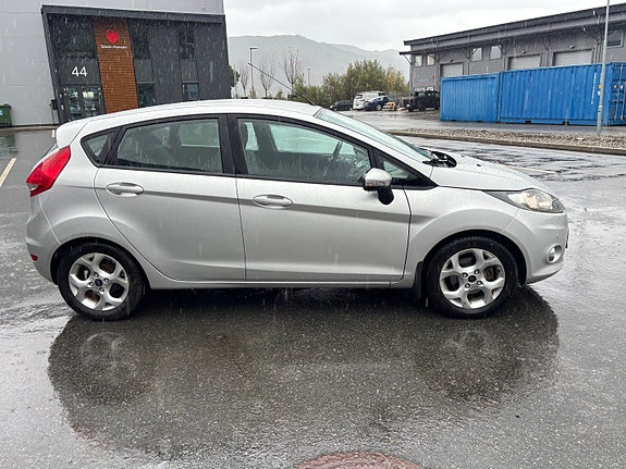Ford Fiesta 3 of 22