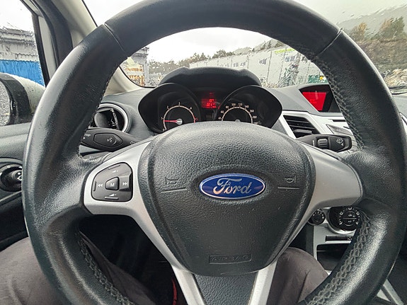 Ford Fiesta 17 of 22