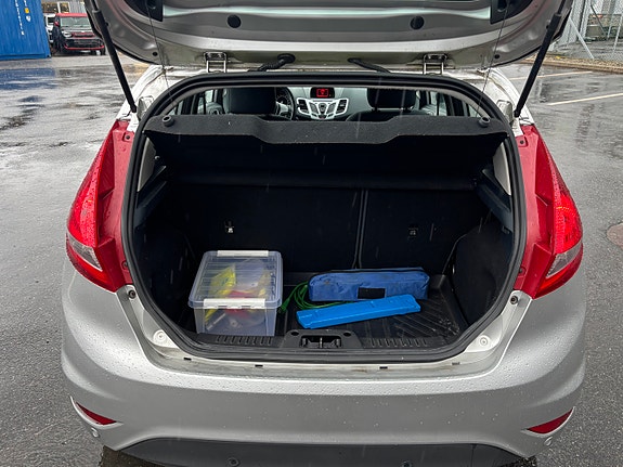 Ford Fiesta 5 of 22