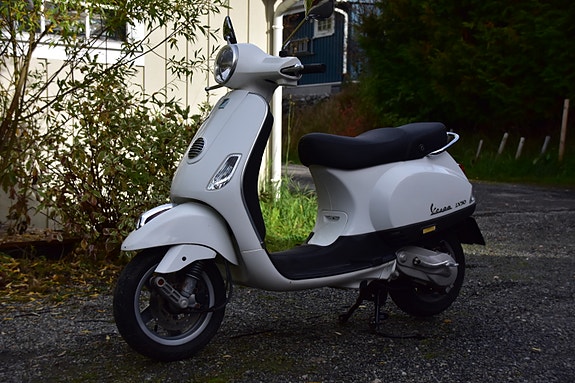 Vespa LX 50 5 of 8