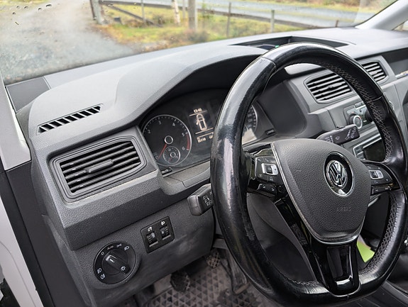Volkswagen Caddy Maxi 3 of 3