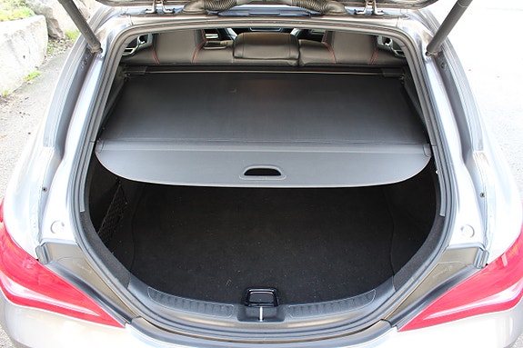 Mercedes-Benz CLA180 23 of 30
