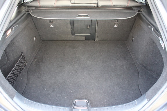 Mercedes-Benz CLA180 24 of 30
