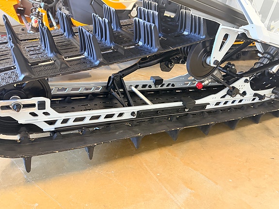 Ski-doo Freeride 850 E-TEC Turbo 11 of 22