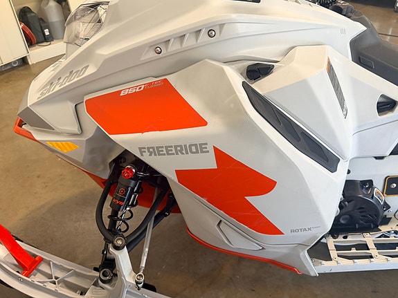 Ski-doo Freeride 850 E-TEC Turbo 18 of 22