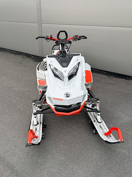 Ski-doo Freeride 850 E-TEC Turbo 3 of 22