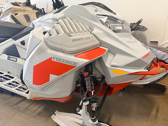 Ski-doo Freeride 850 E-TEC Turbo 13 of 22