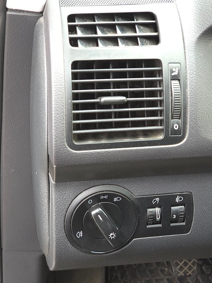 Volkswagen Touran 19 of 30