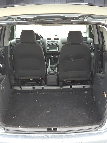 Volkswagen Touran 7 of 30