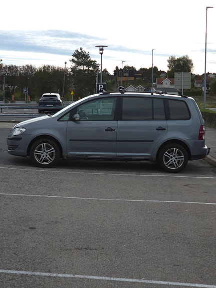 Volkswagen Touran 3 of 30