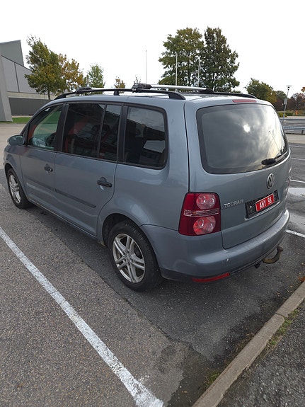 Volkswagen Touran 4 of 30