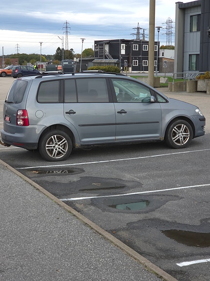 Volkswagen Touran 6 of 30