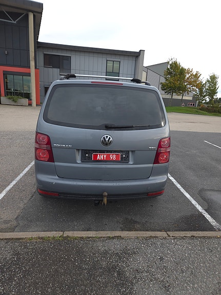 Volkswagen Touran 5 of 30