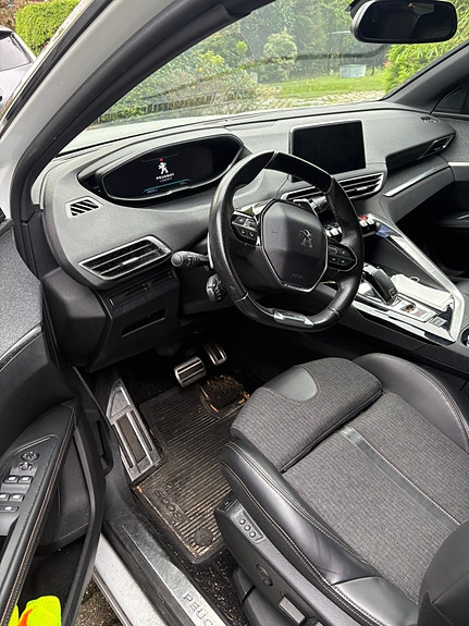 Peugeot 5008 4 of 5