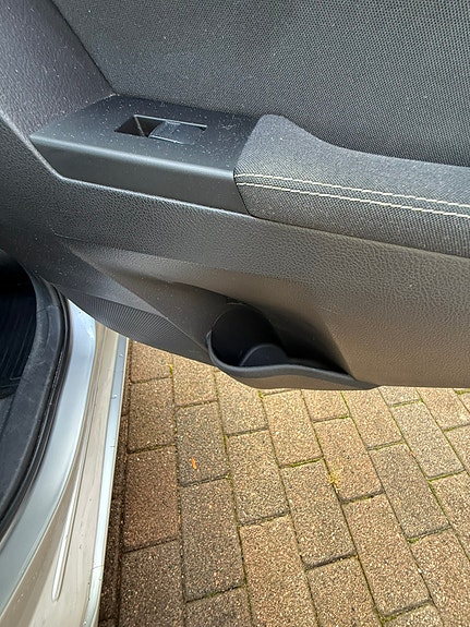 Toyota Auris 19 of 27