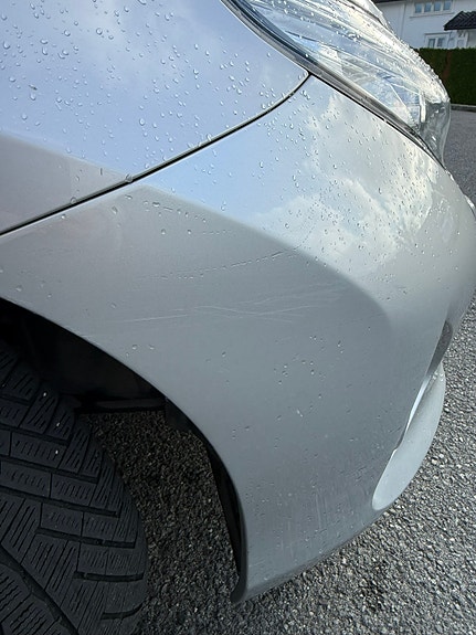 Toyota Auris 12 of 27